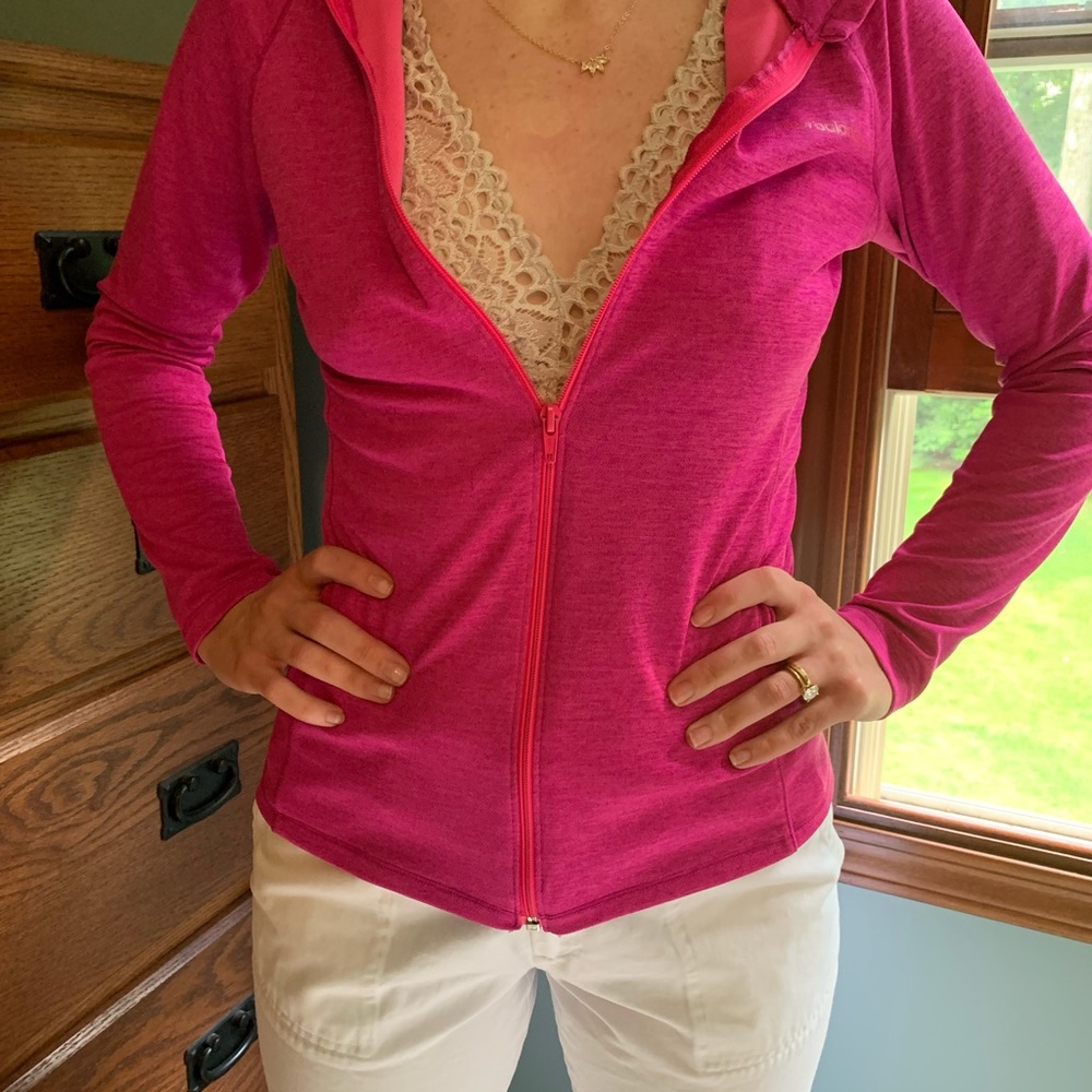New Balance Dry. Women’s form fitting zippered sports jacket. Size small.